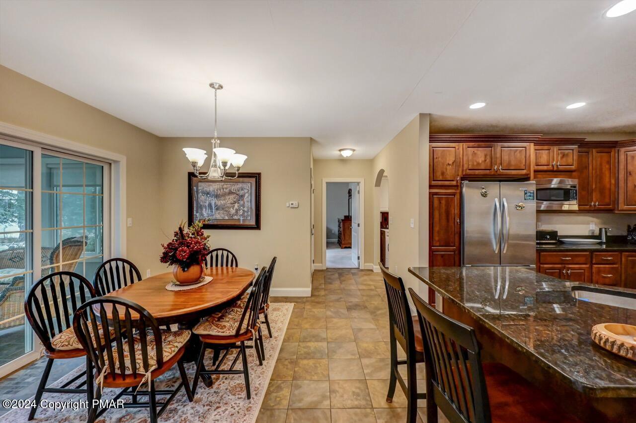 1012 Forest Lane