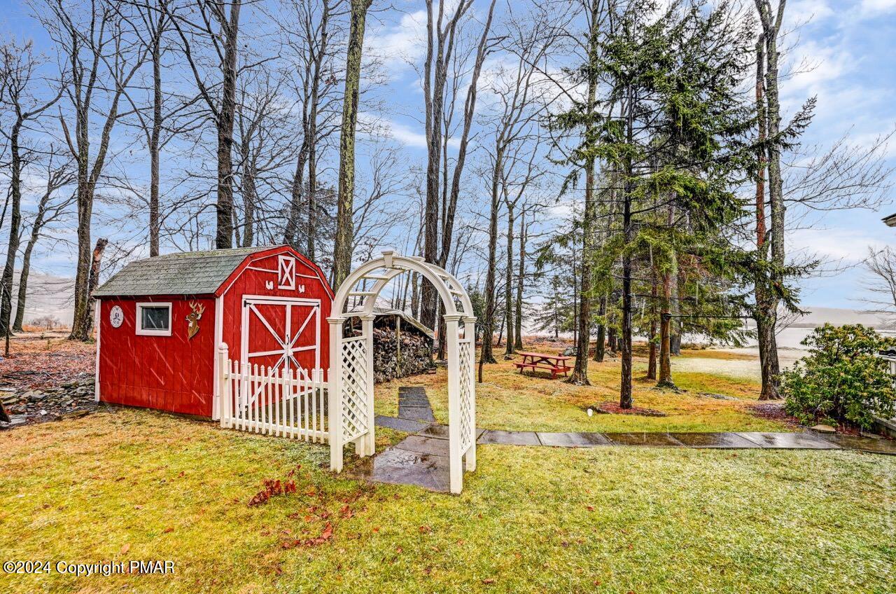 1012 Forest Lane
