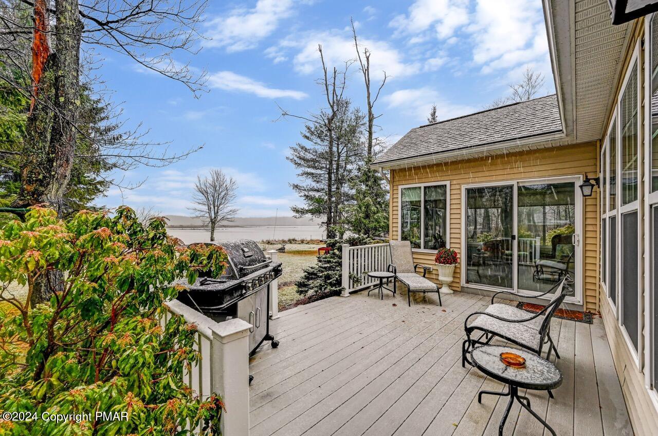 1012 Forest Lane