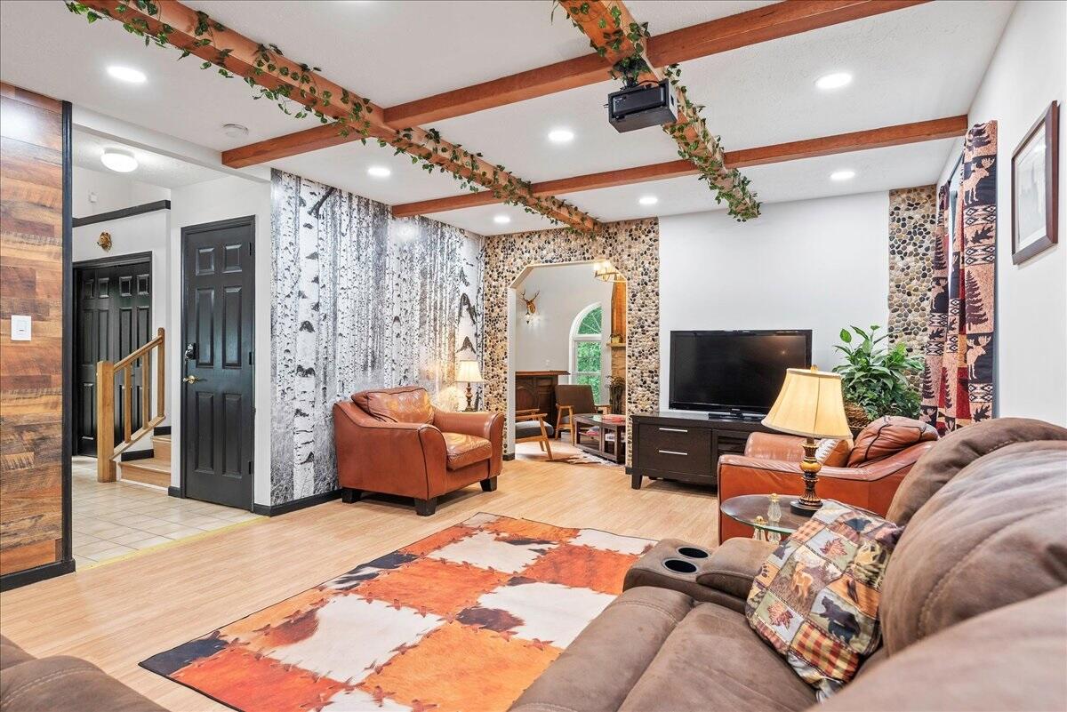 2115 Mink Lane