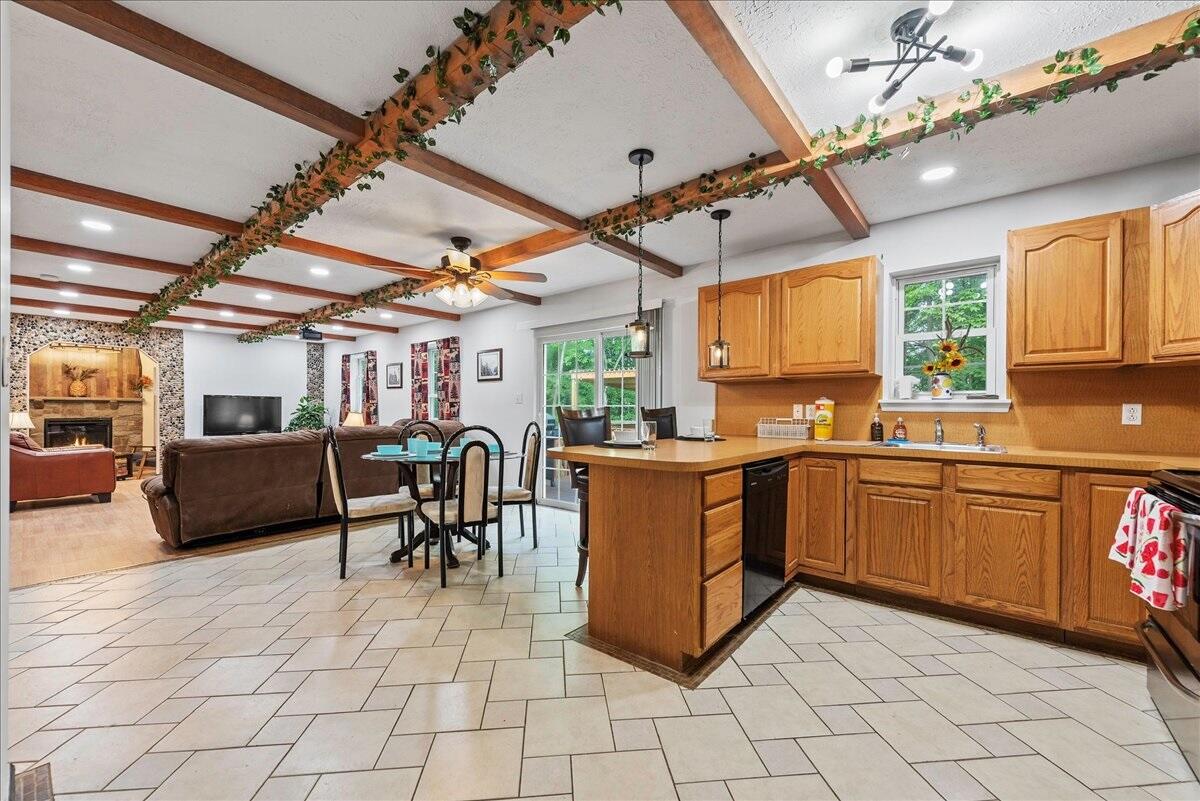 2115 Mink Lane
