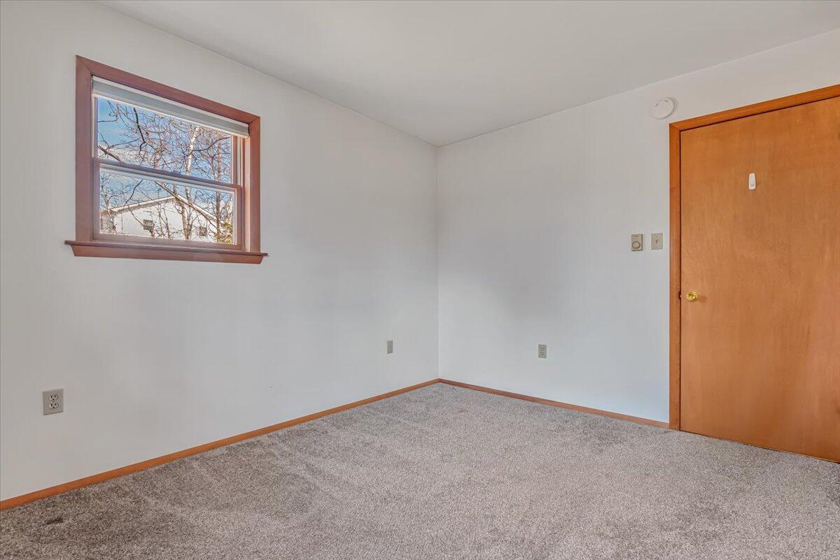 660 Twisted Oak Lane