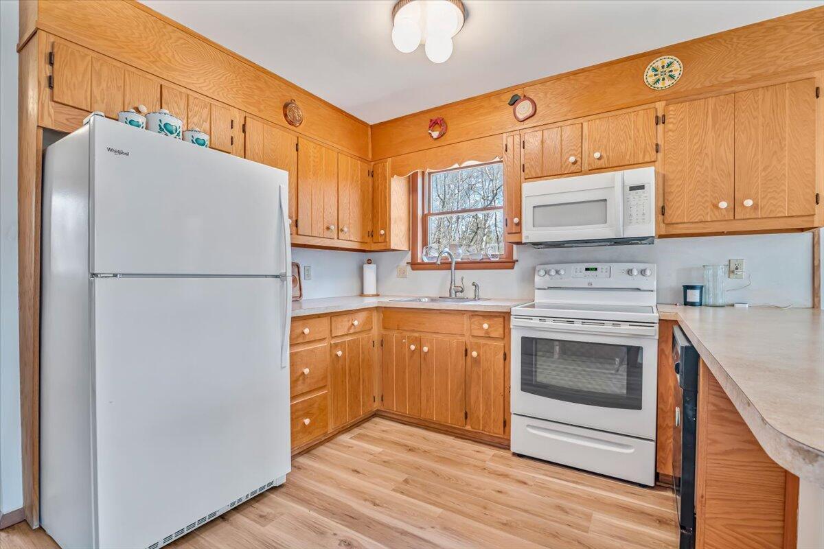 660 Twisted Oak Lane