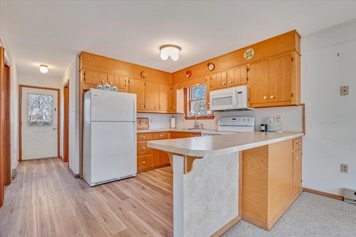 660 Twisted Oak Lane