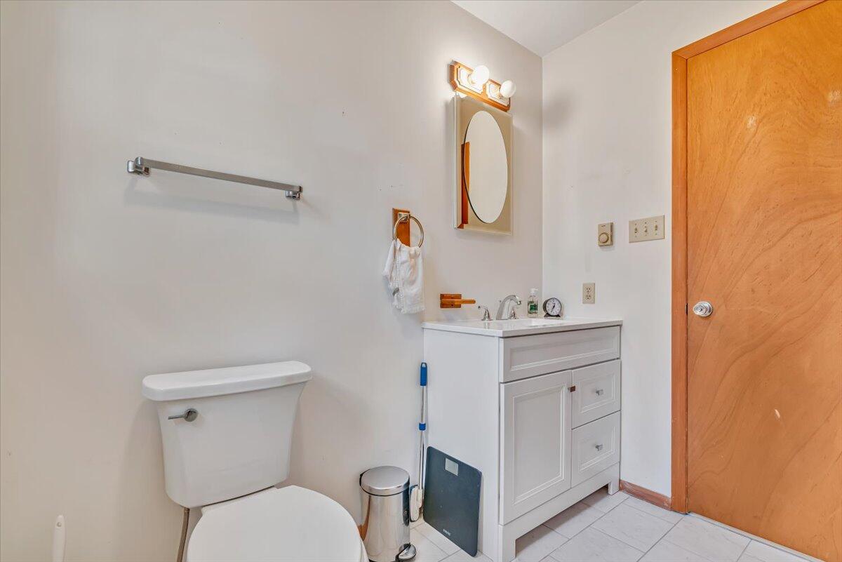 660 Twisted Oak Lane