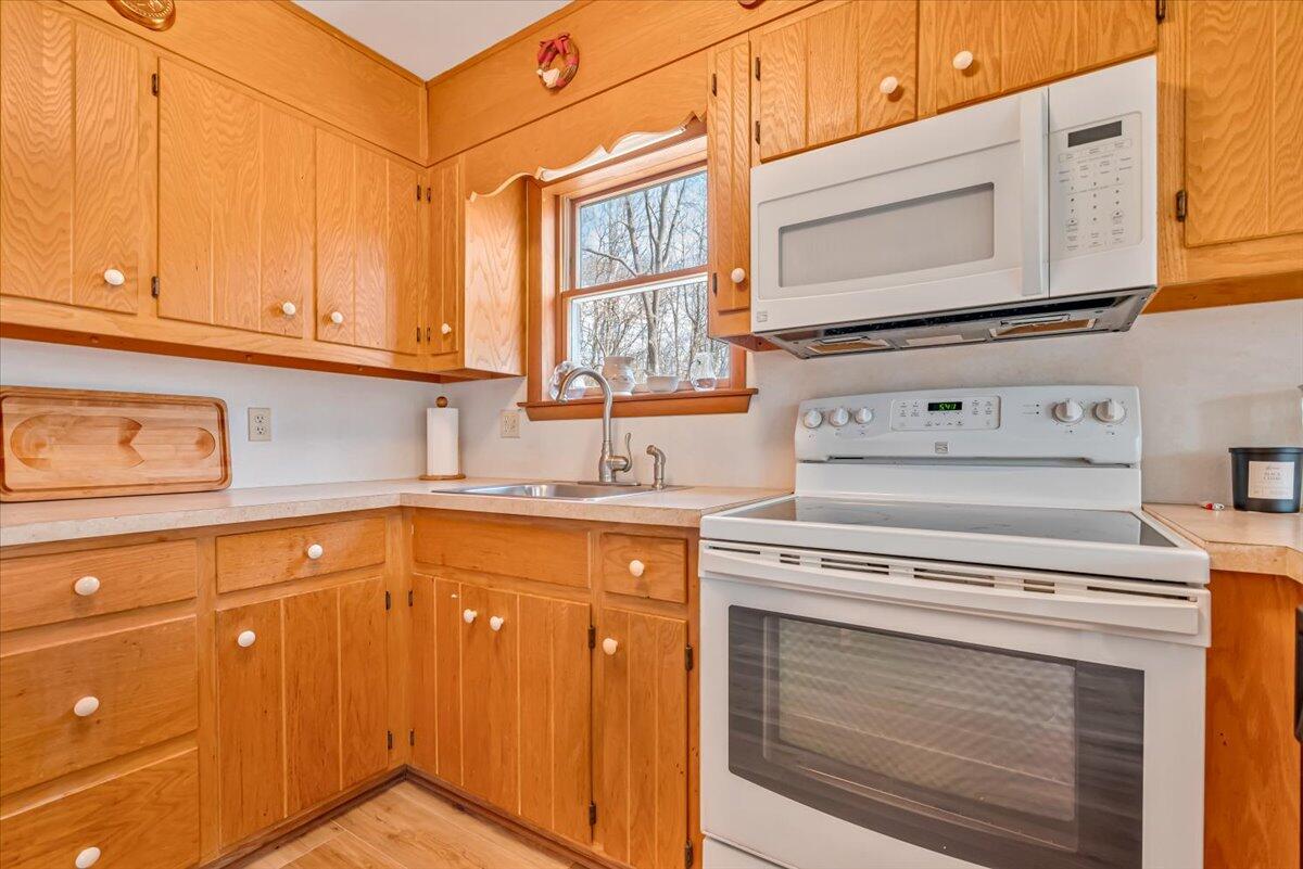 660 Twisted Oak Lane