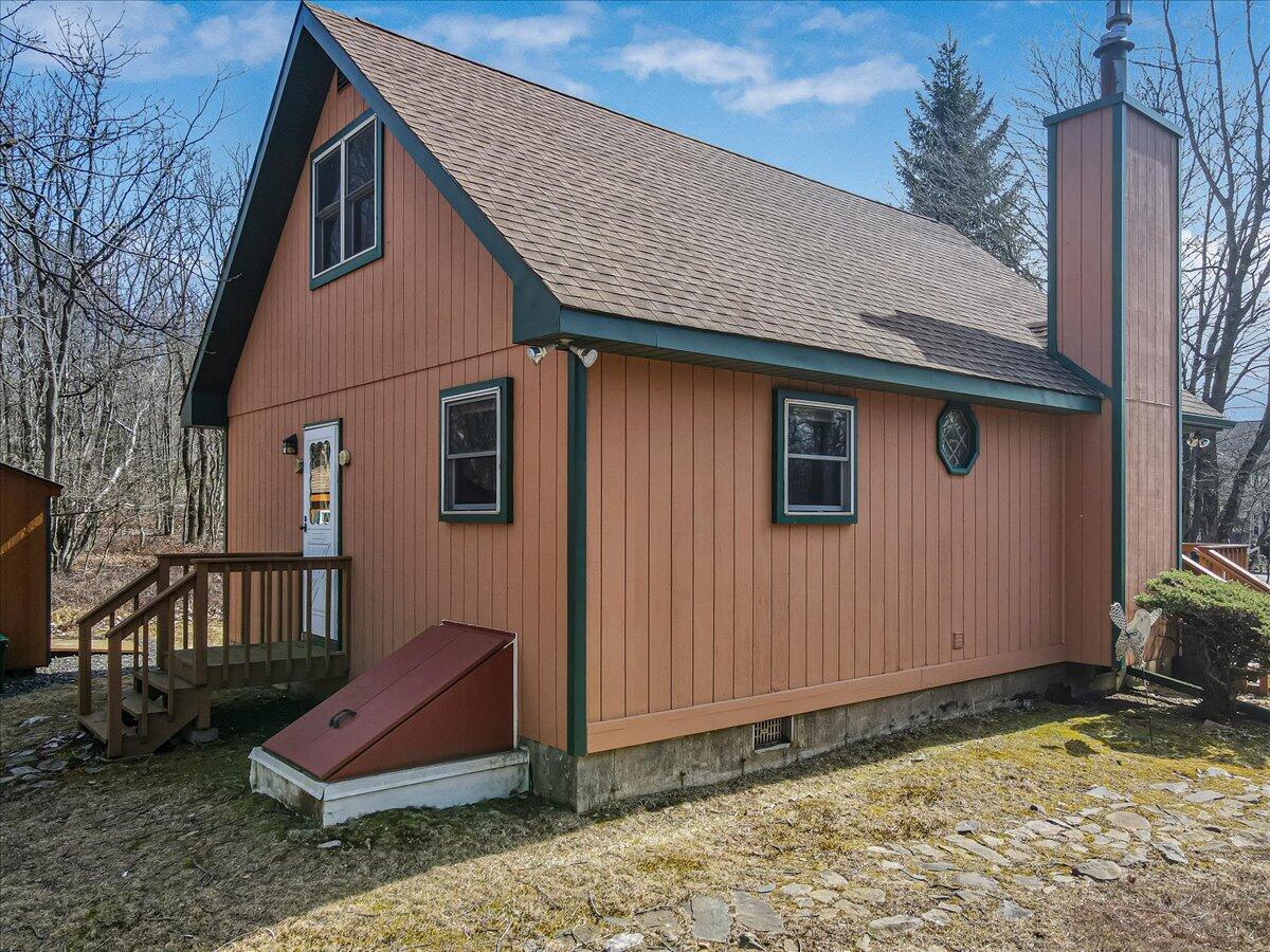 660 Twisted Oak Lane