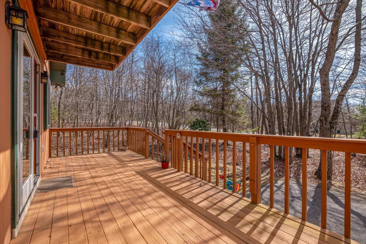 660 Twisted Oak Lane