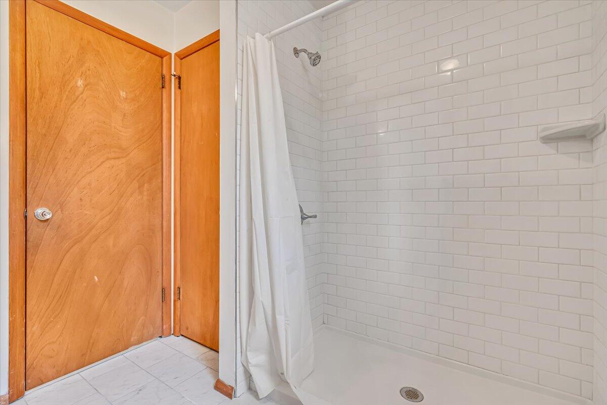 660 Twisted Oak Lane