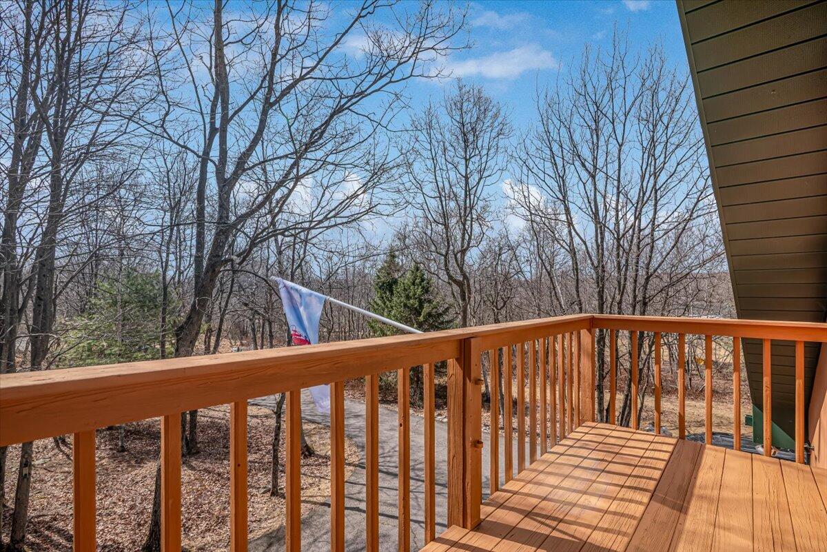 660 Twisted Oak Lane