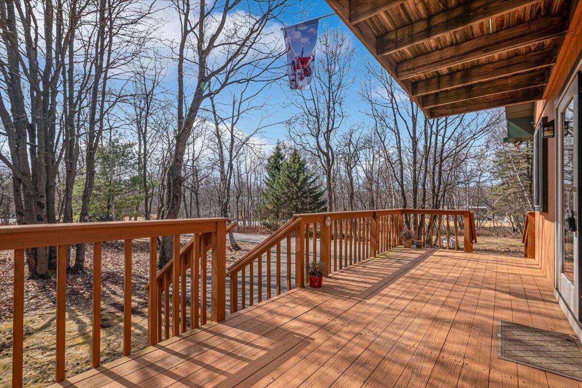 660 Twisted Oak Lane