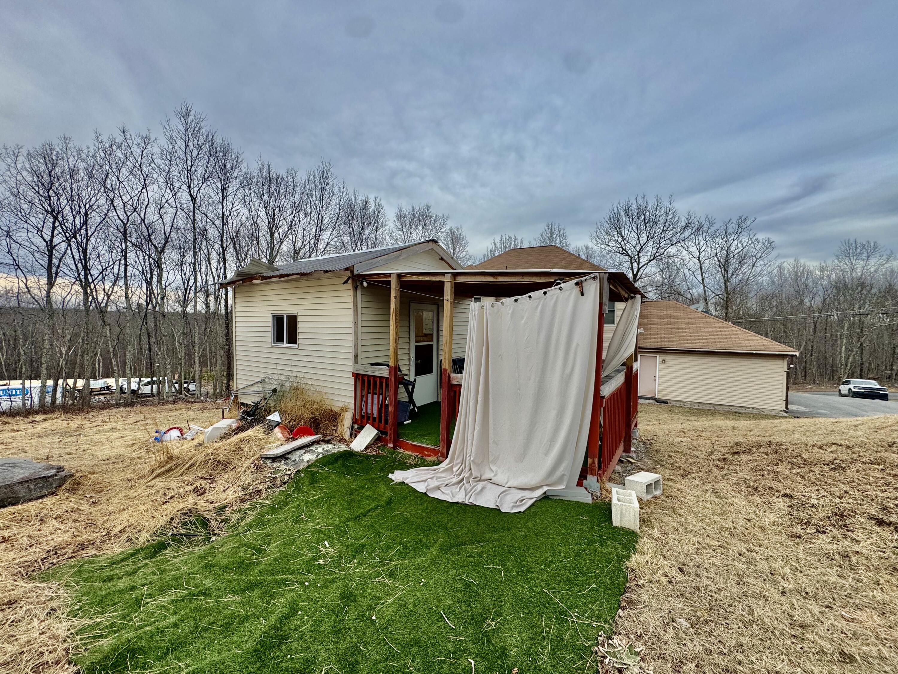 2685 Pocono Forested Drive