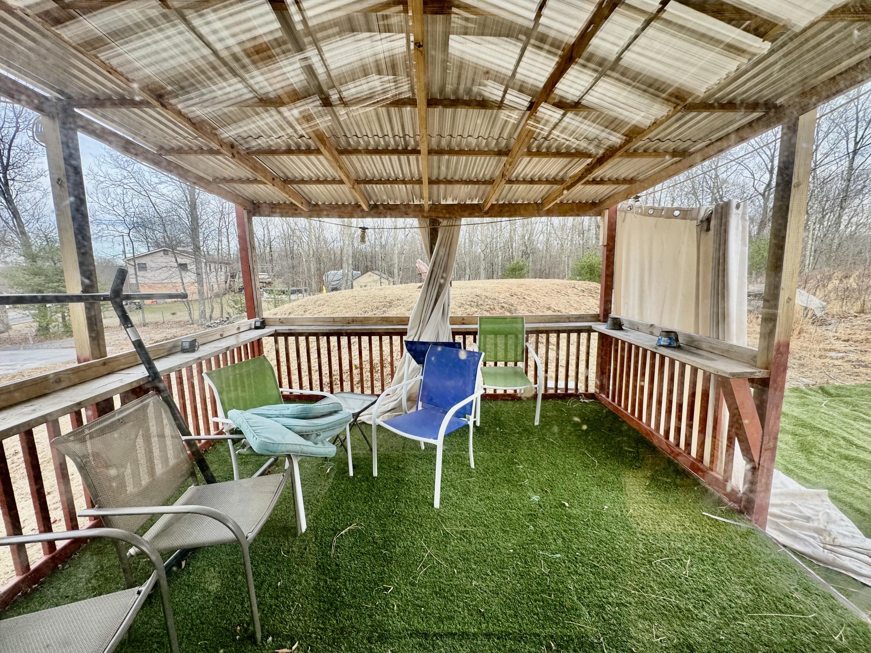 2685 Pocono Forested Drive