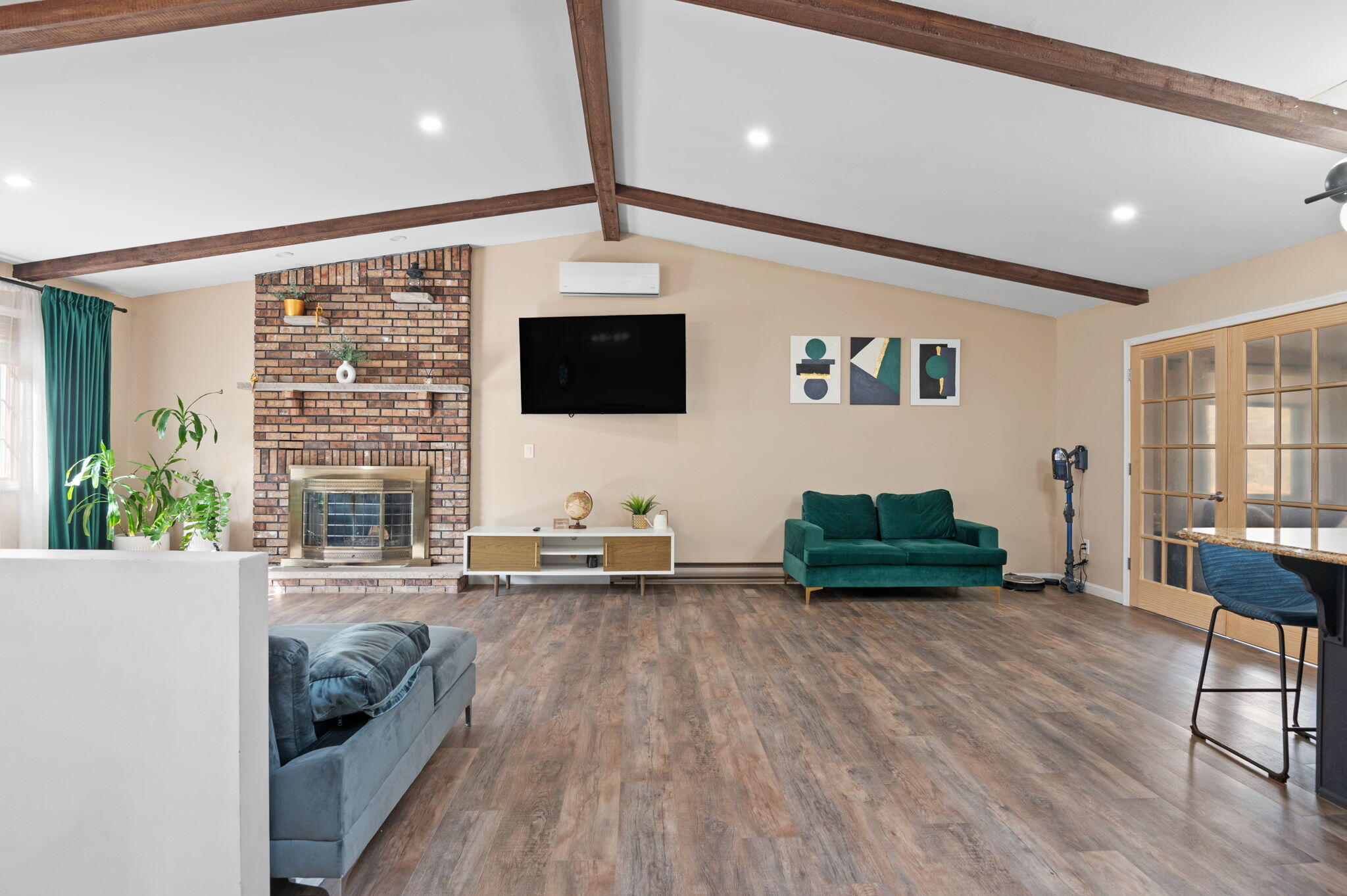 79 Foothill Road