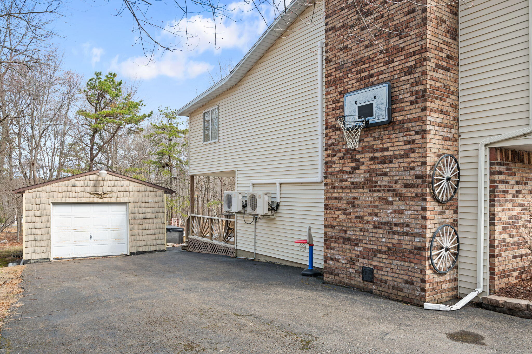 79 Foothill Road