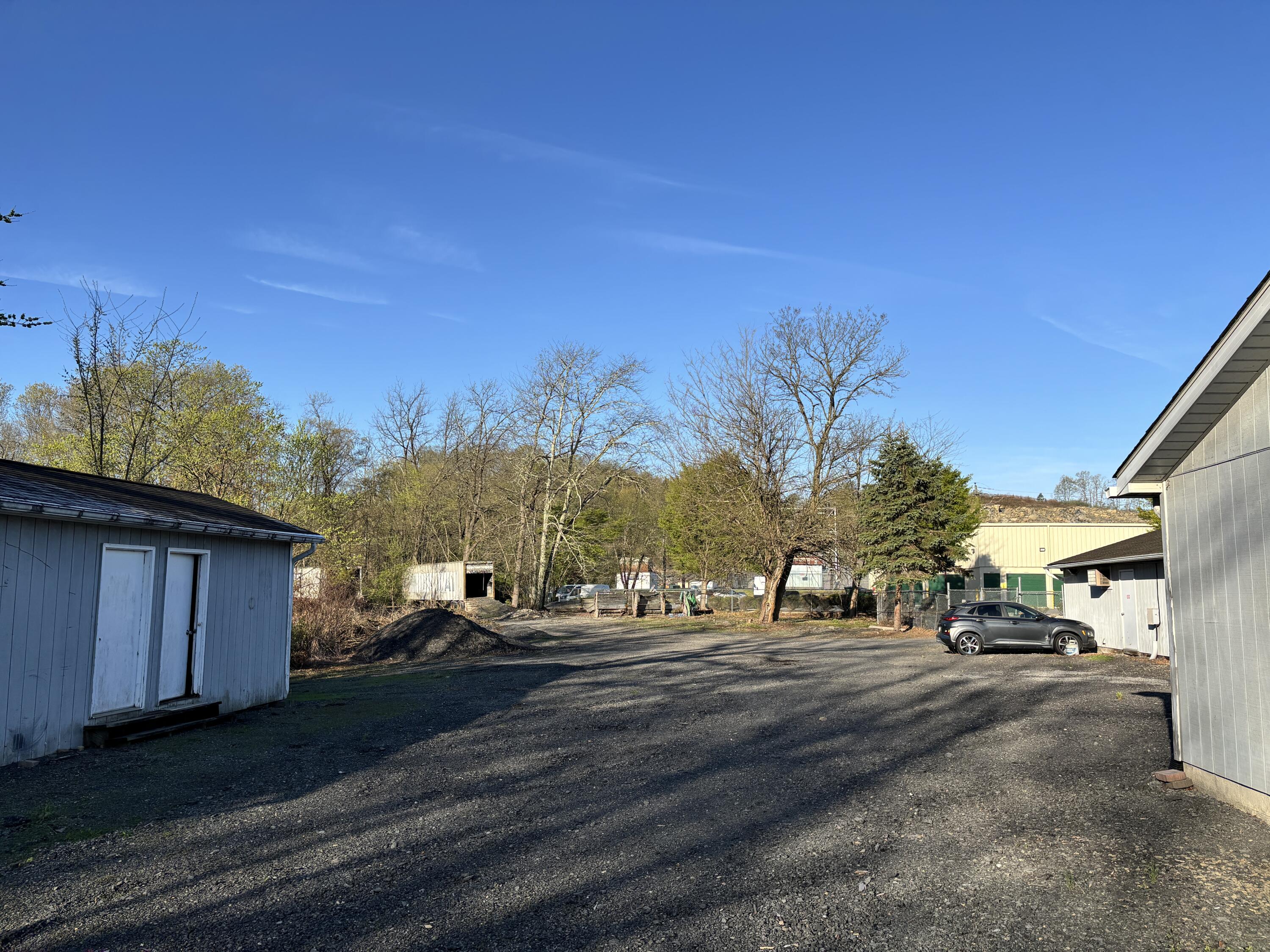 323 Dartmouth Drive, 4