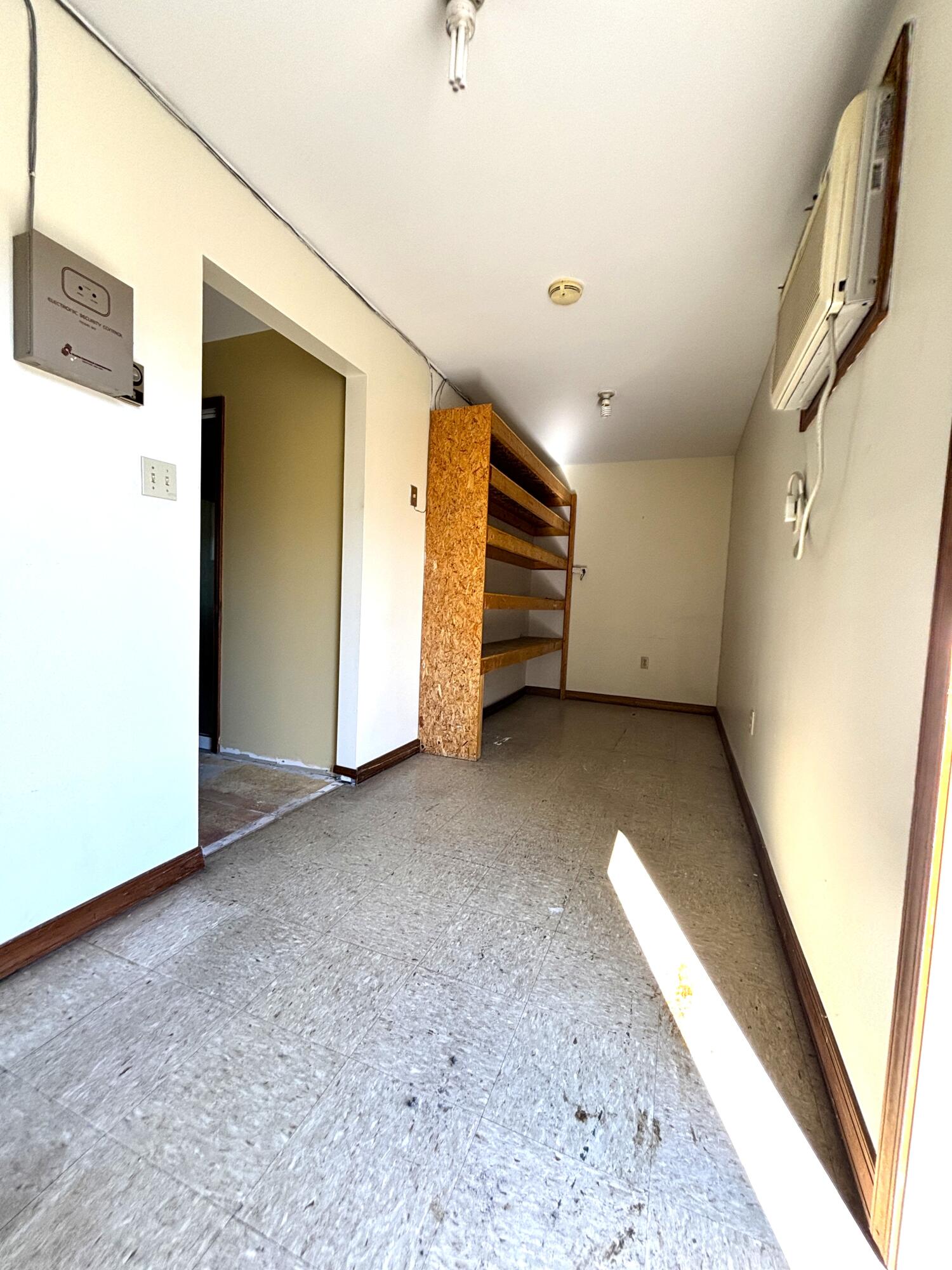 323 Dartmouth Drive, 4