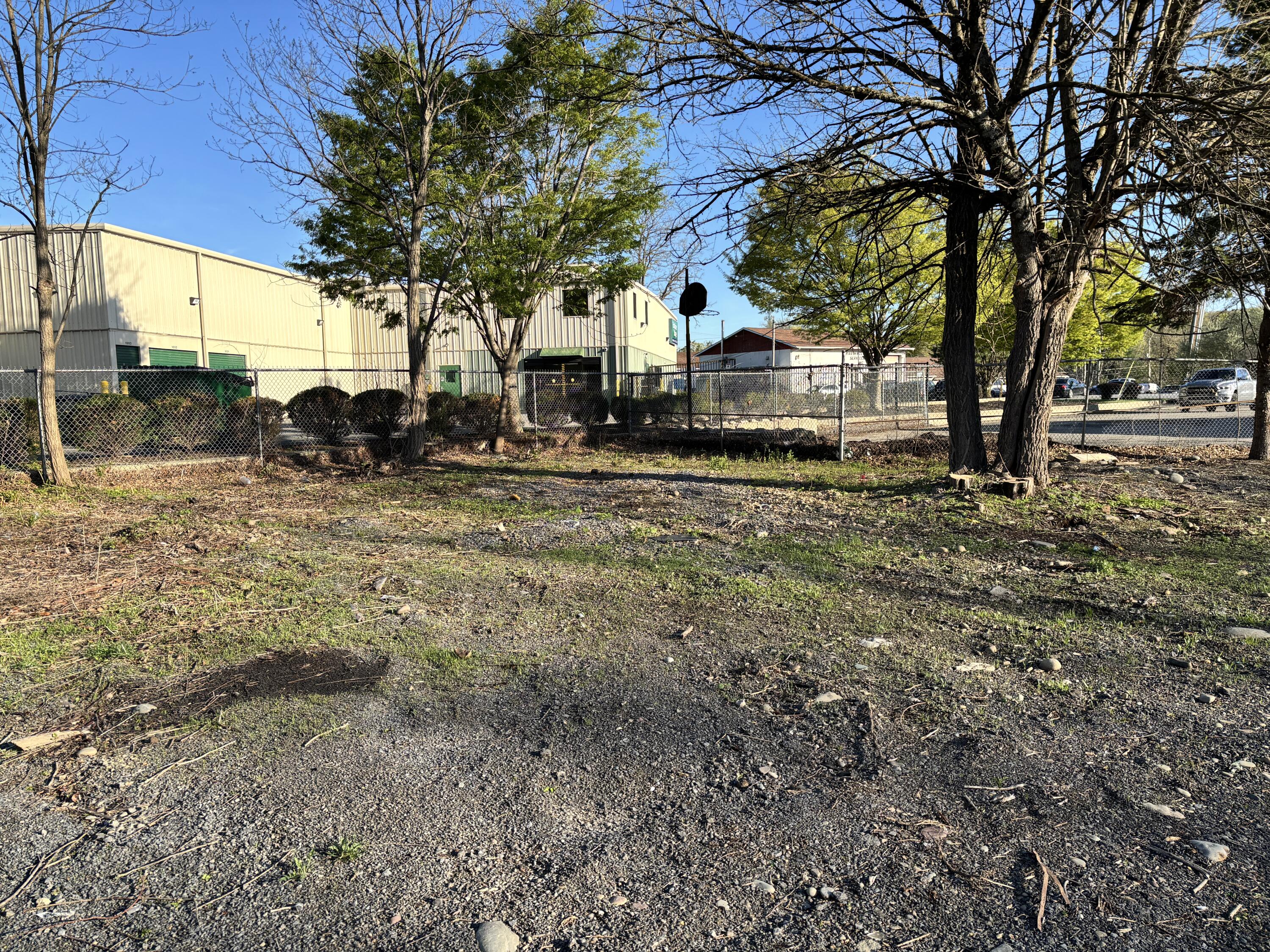 323 Dartmouth Drive, 4