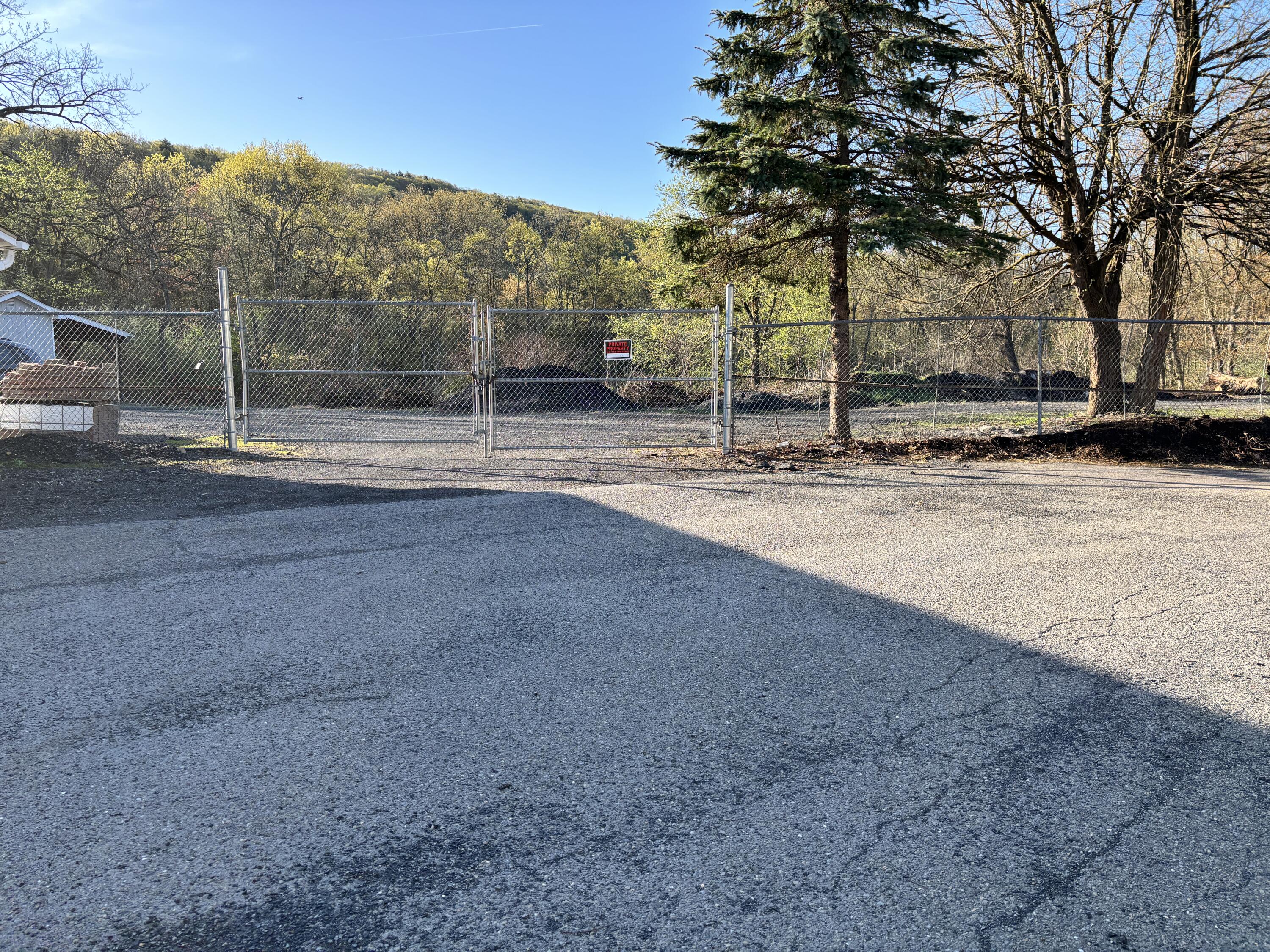 323 Dartmouth Drive, 4