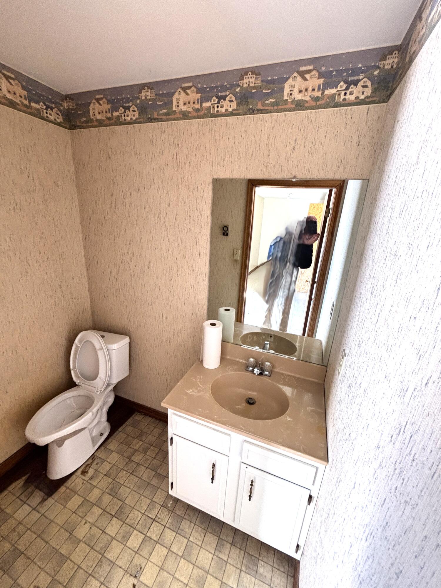 323 Dartmouth Drive, 4