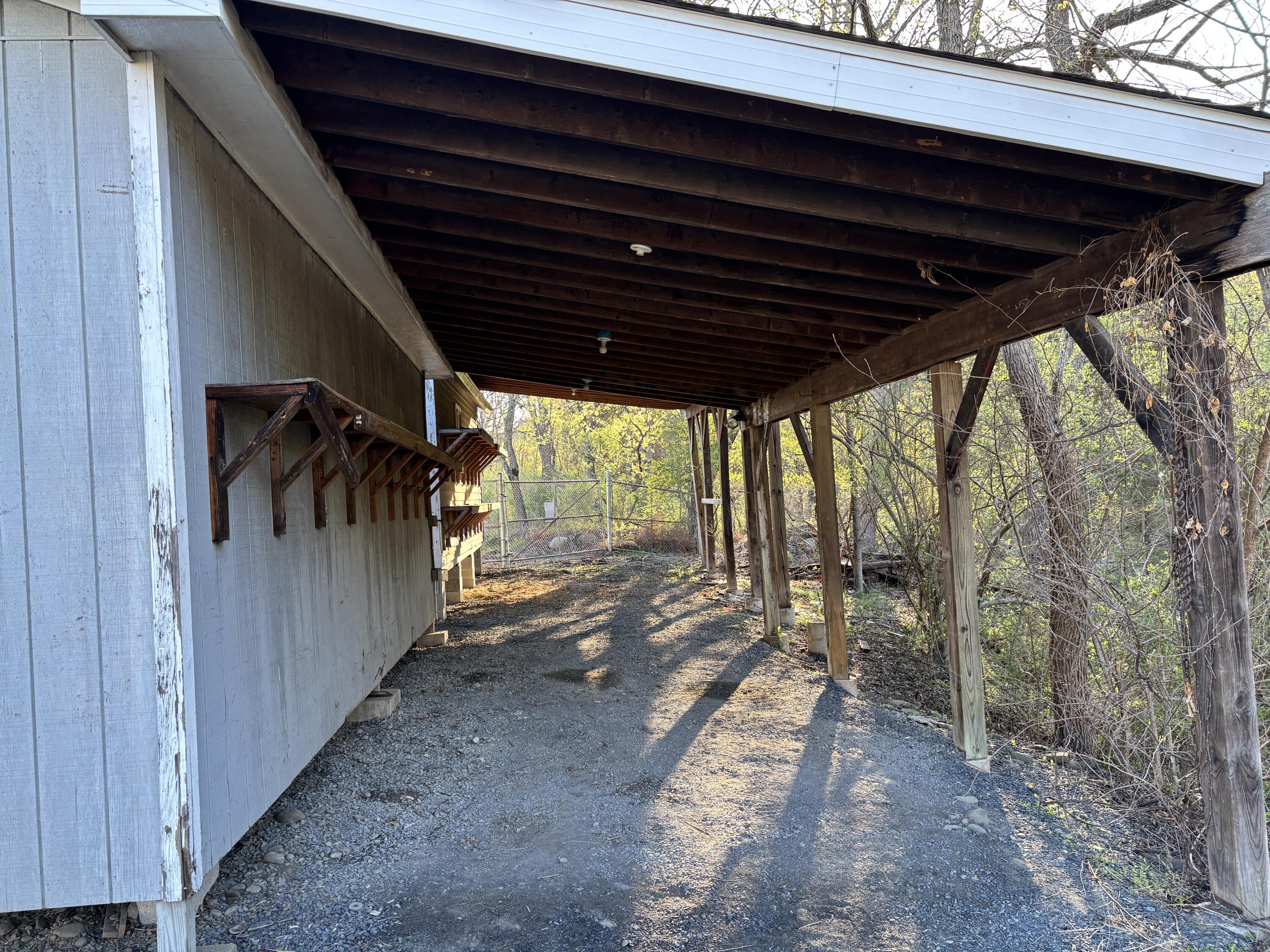 323 Dartmouth Drive, 4