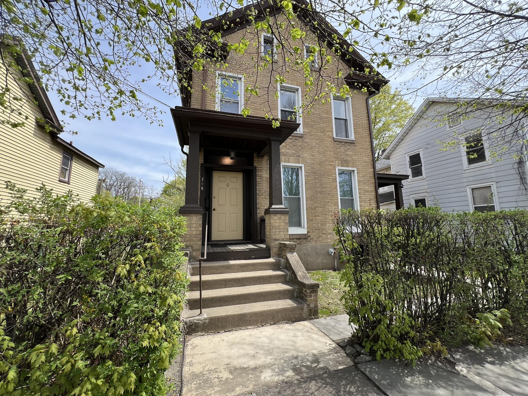 206 N Courtland Street