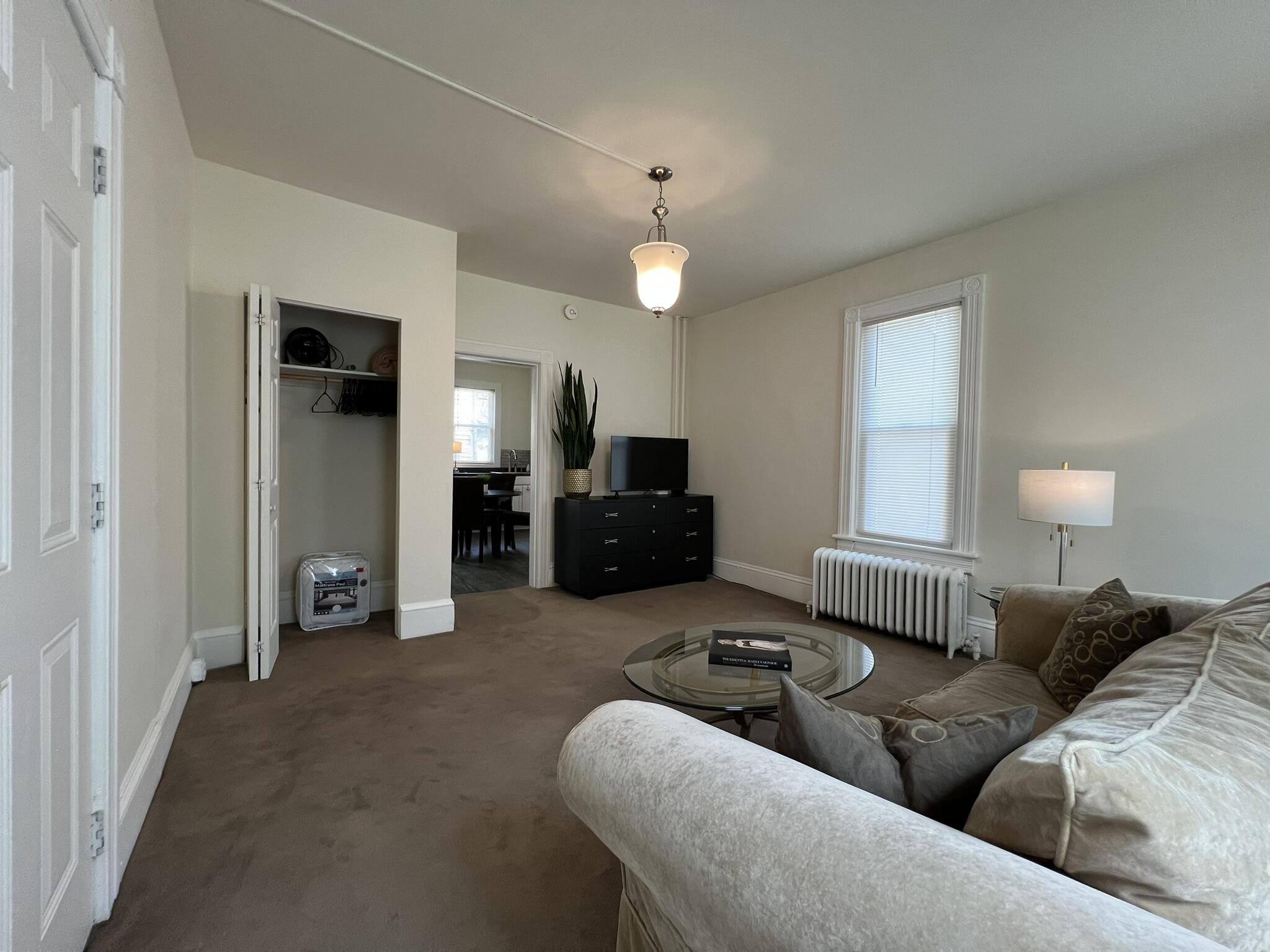 206 N Courtland Street