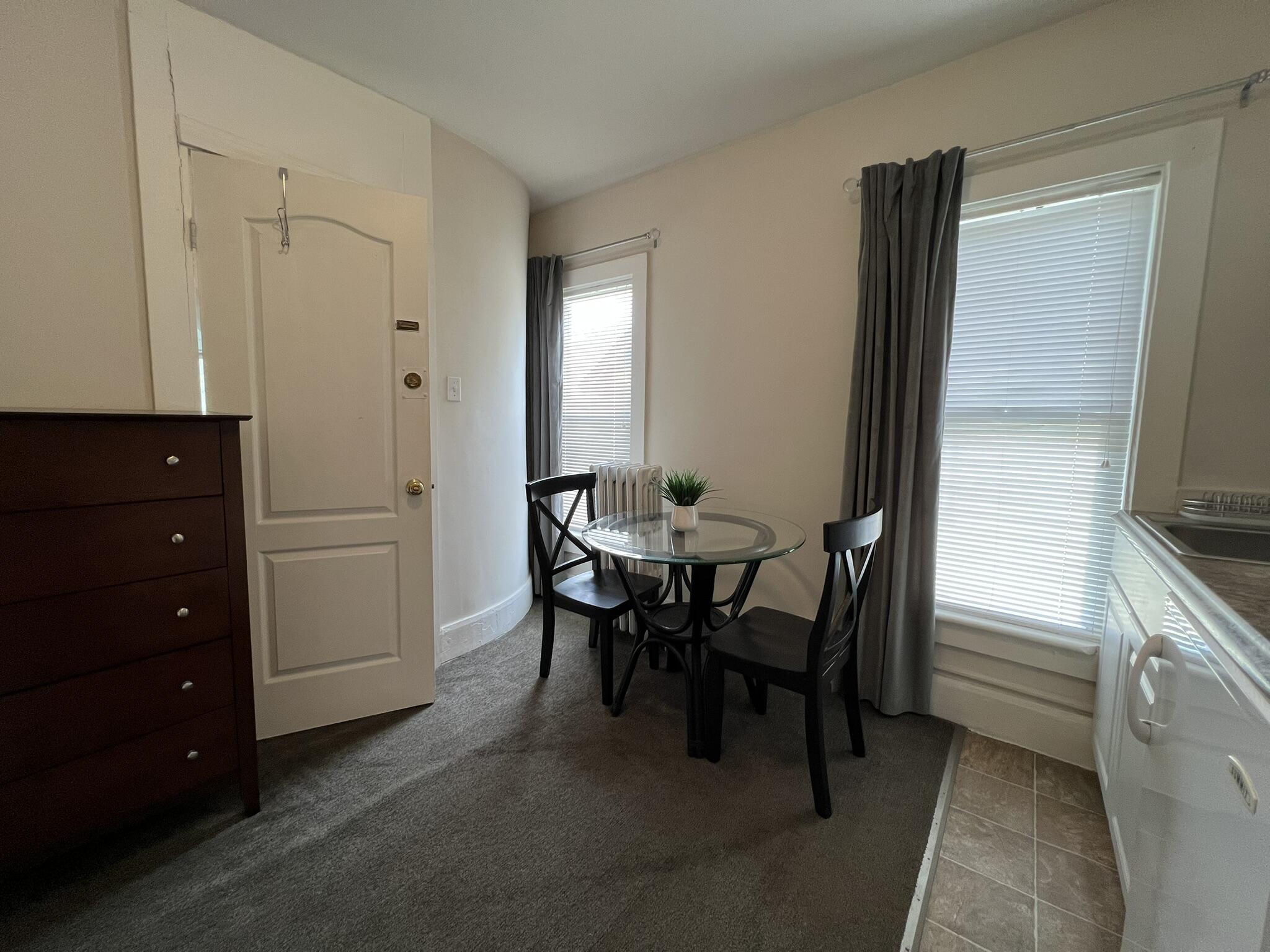 206 N Courtland Street