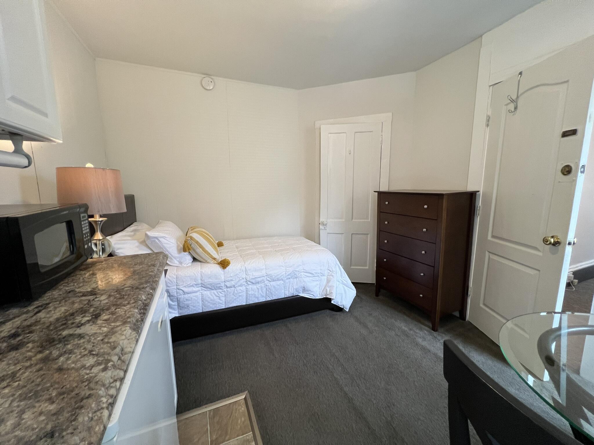 206 N Courtland Street