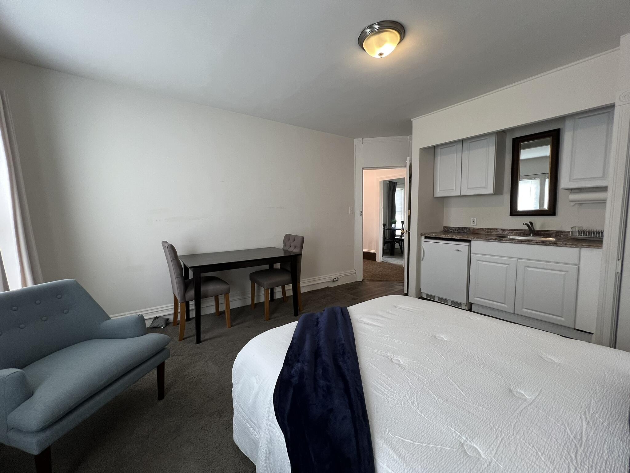 206 N Courtland Street