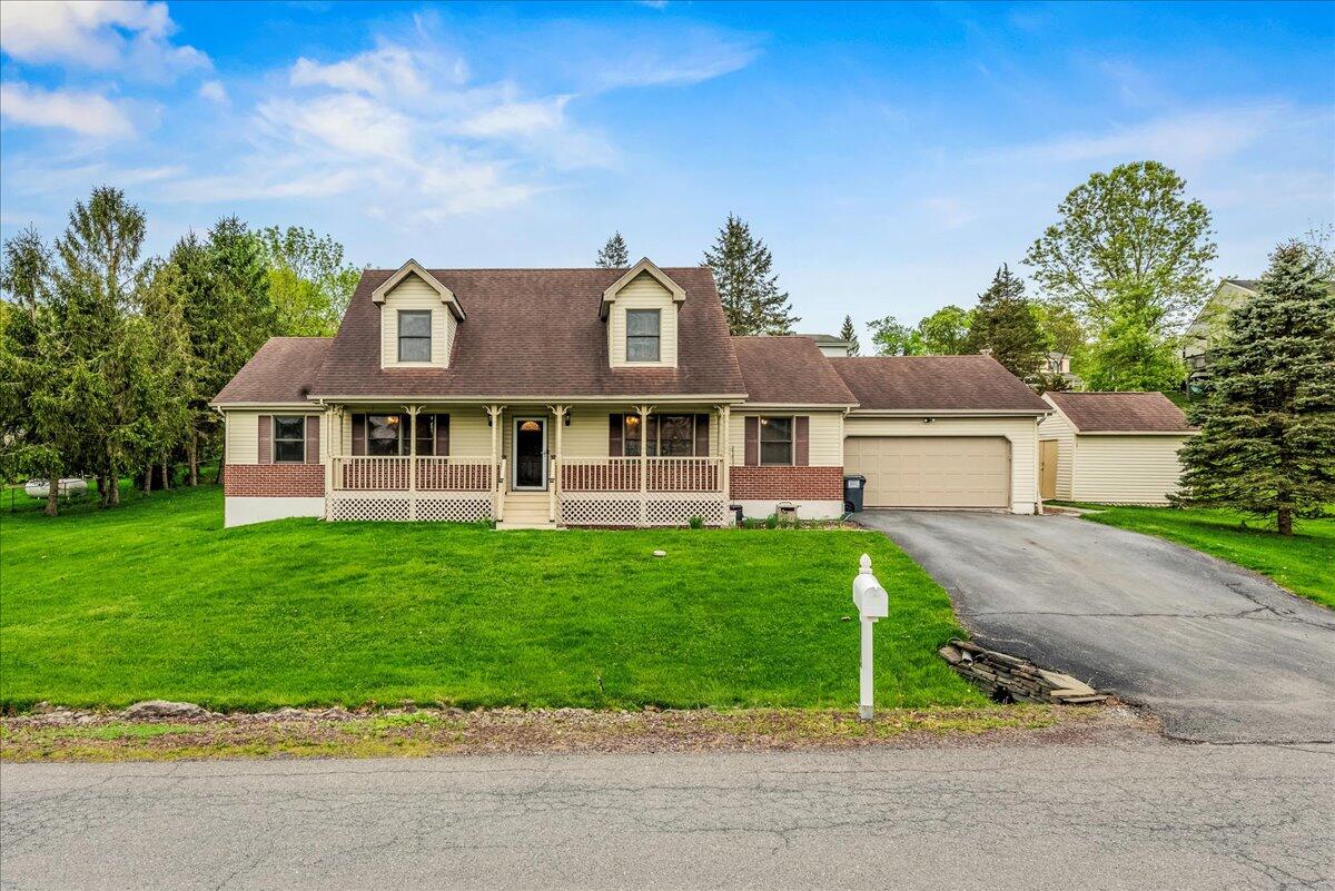 225 Northpark Drive W