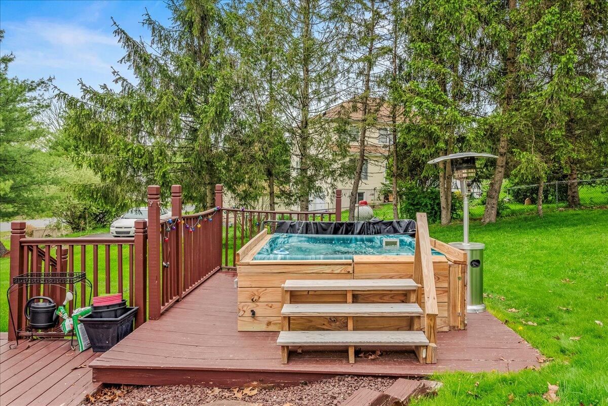 225 Northpark Drive W