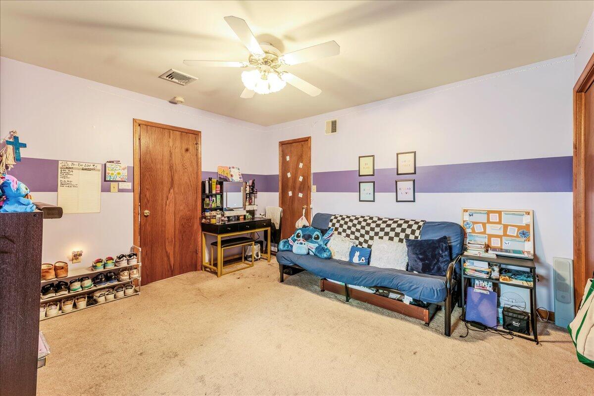 225 Northpark Drive W