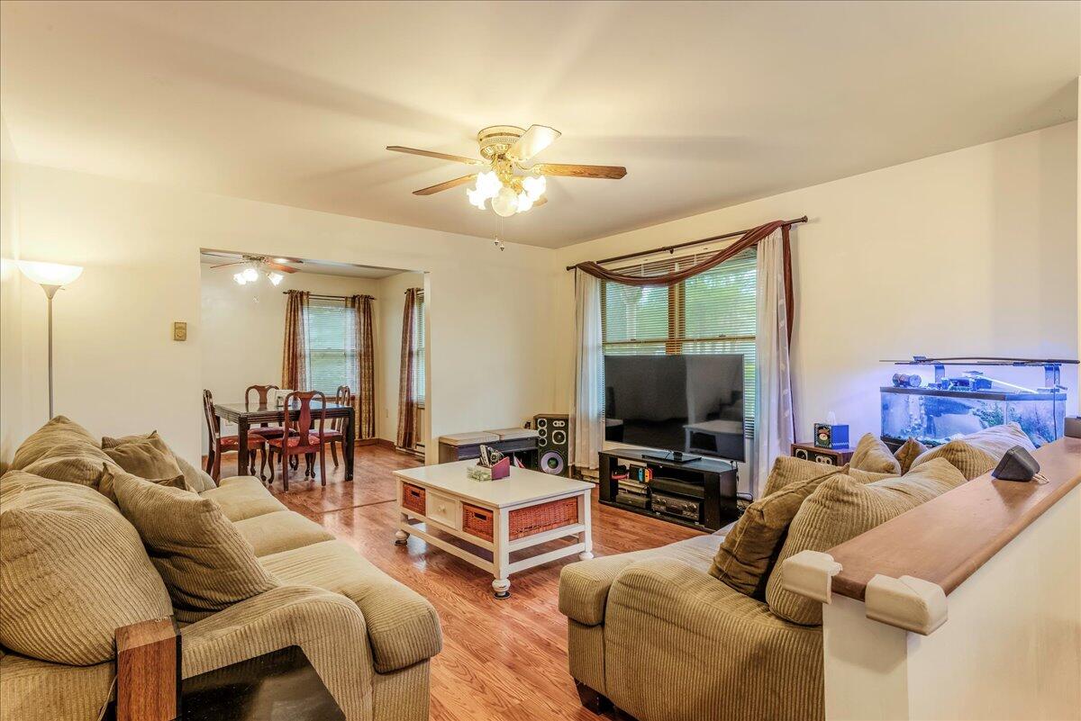 225 Northpark Drive W