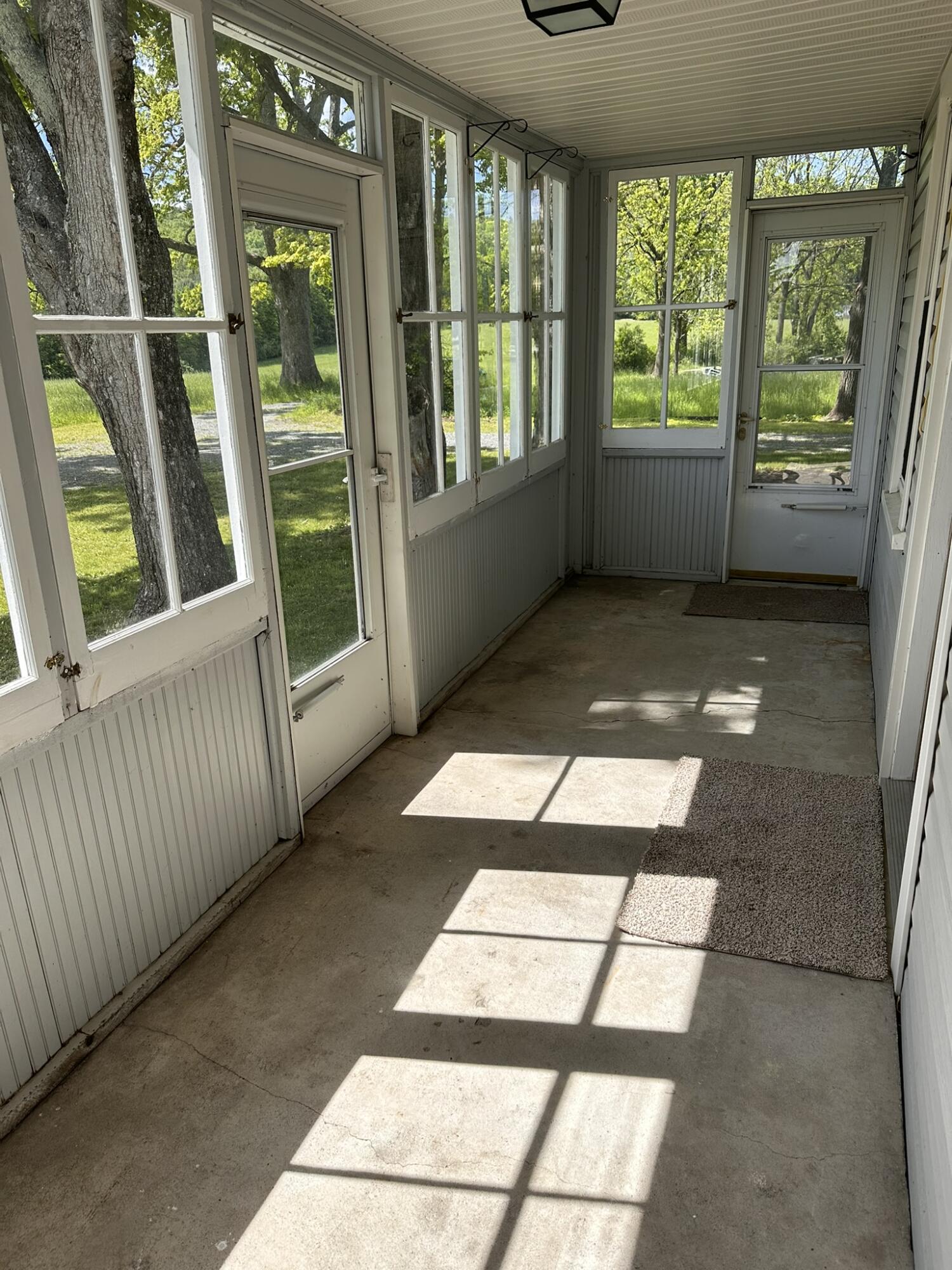 567B Greenview Dr Drive