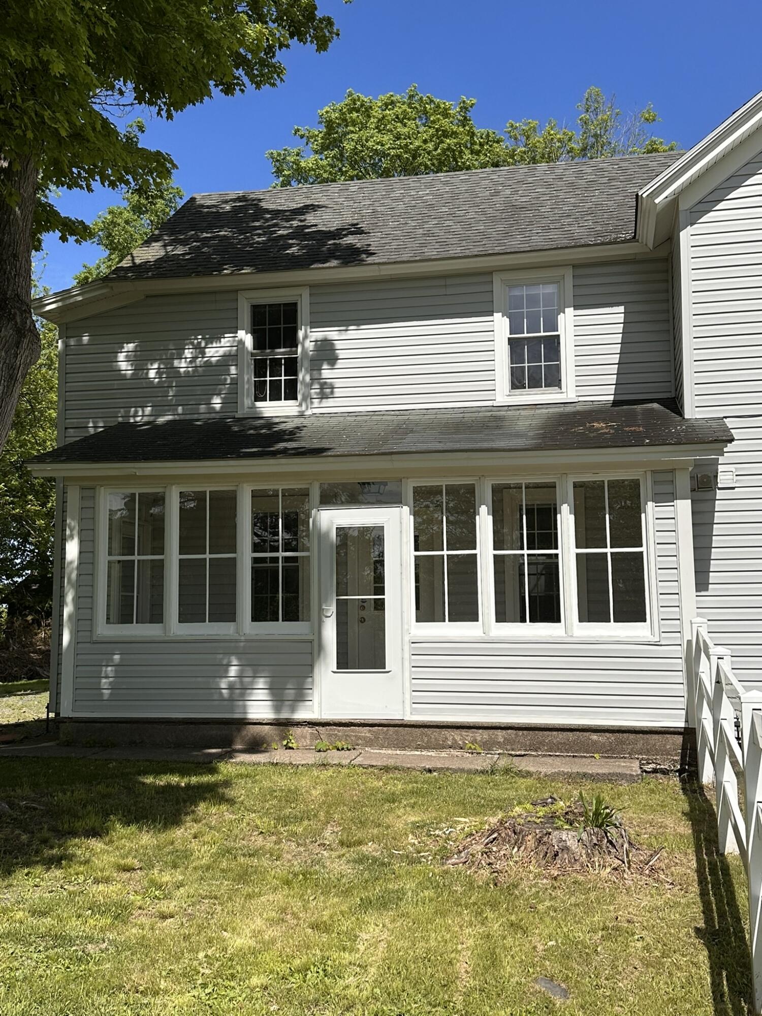 567B Greenview Dr Drive