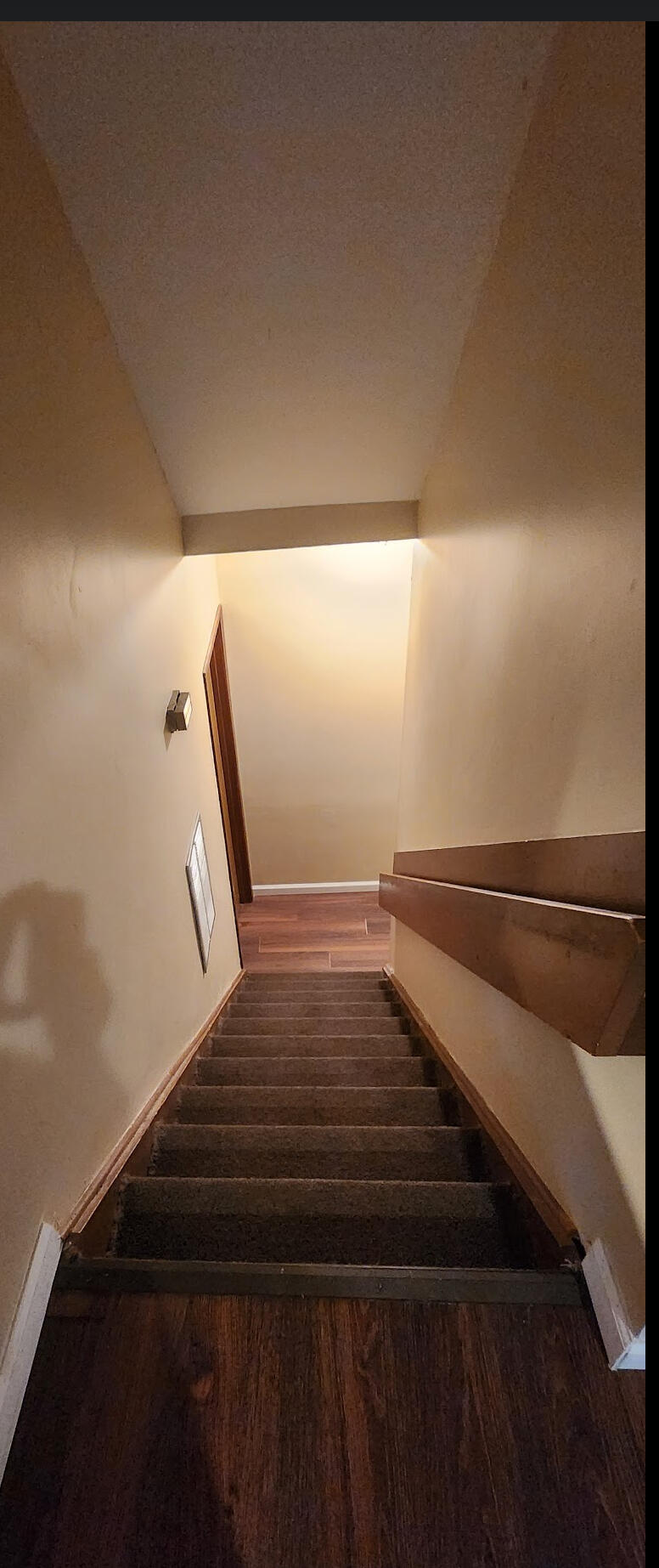 616 Mountain View Way