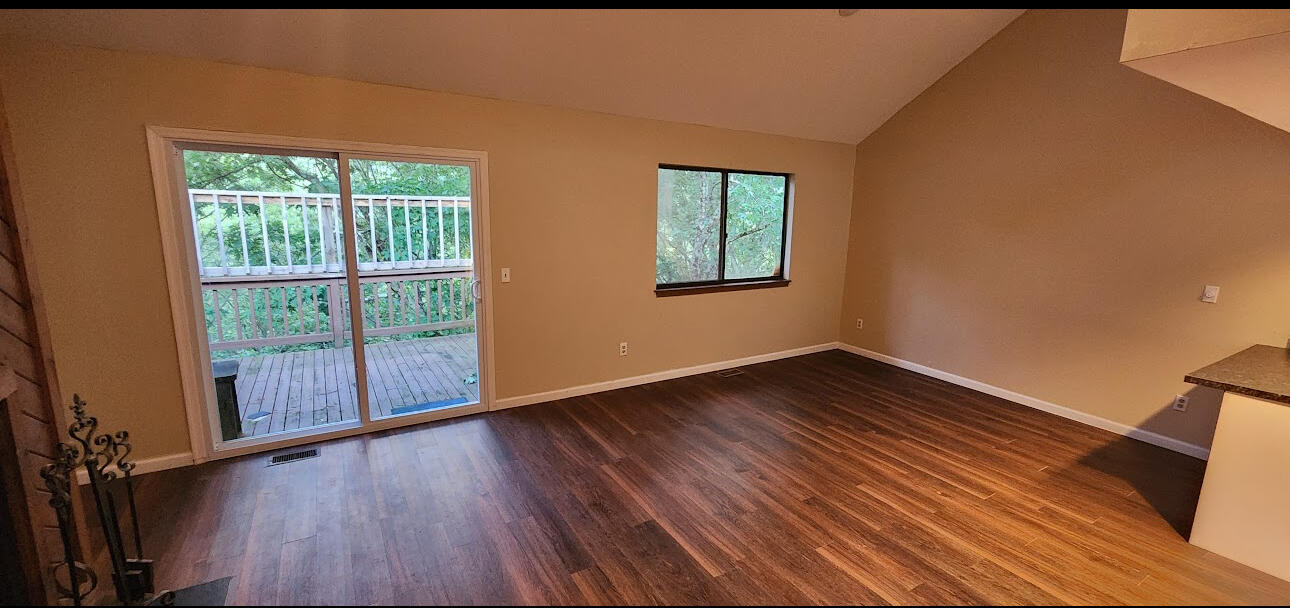 616 Mountain View Way