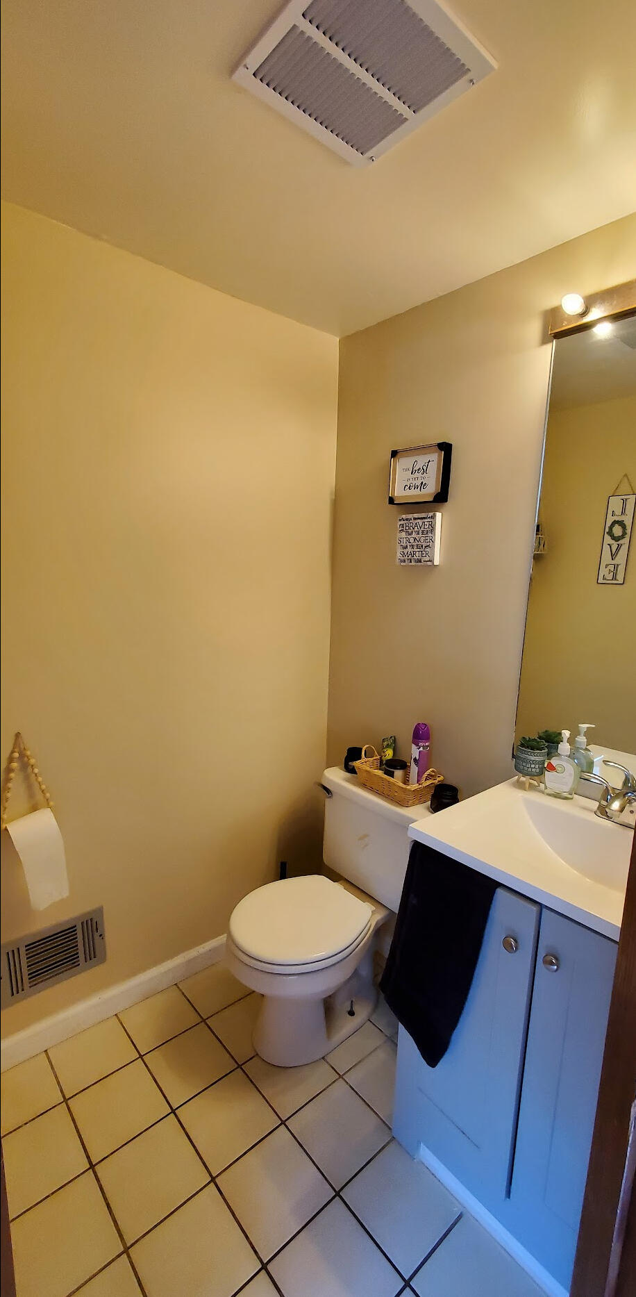 616 Mountain View Way