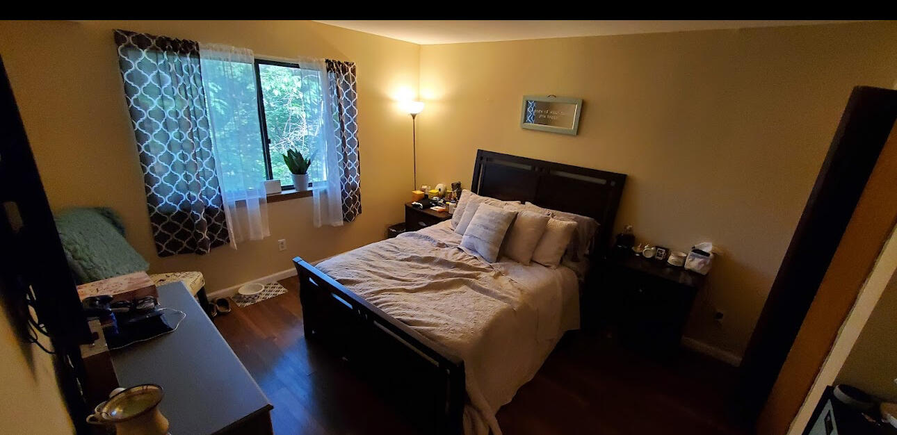 616 Mountain View Way