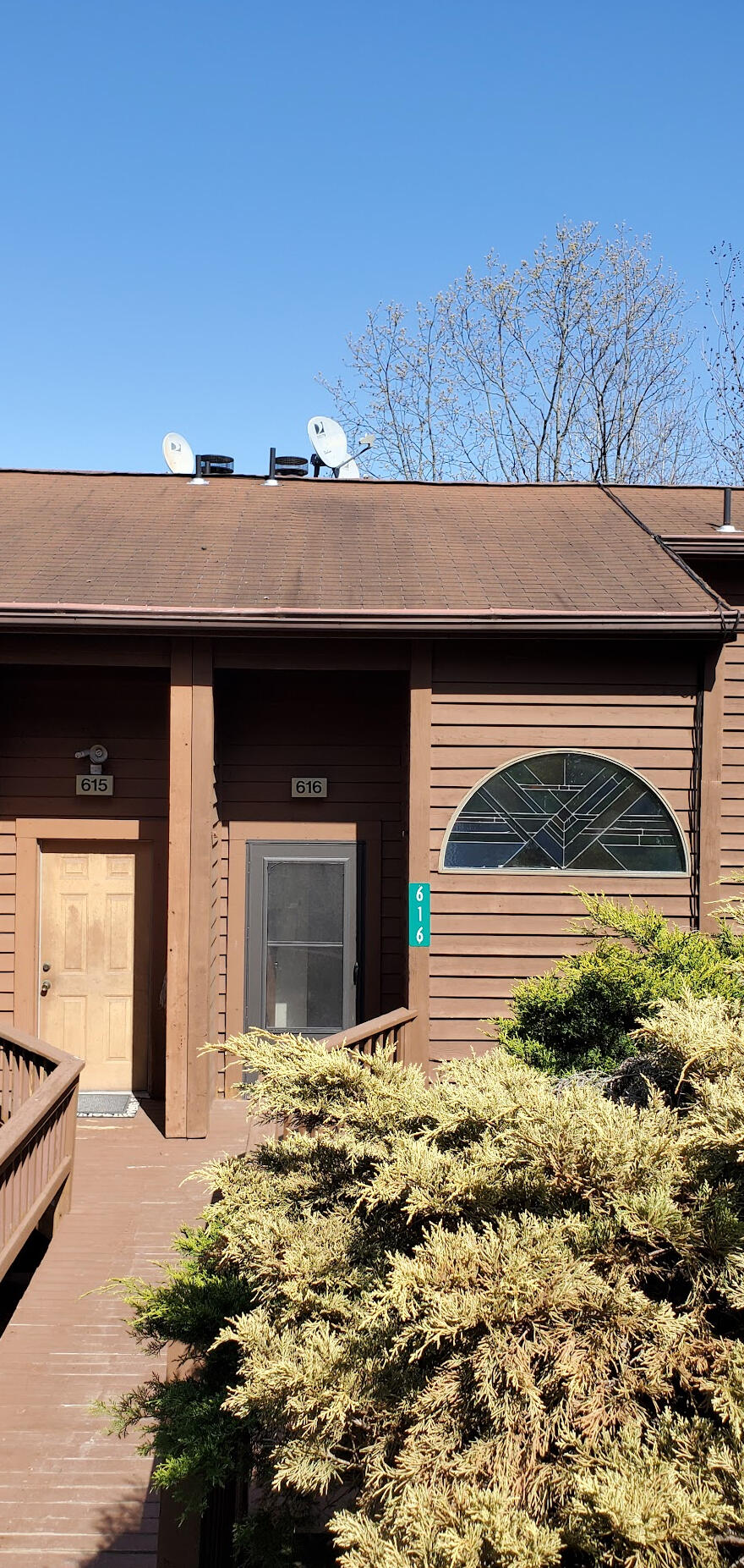 616 Mountain View Way