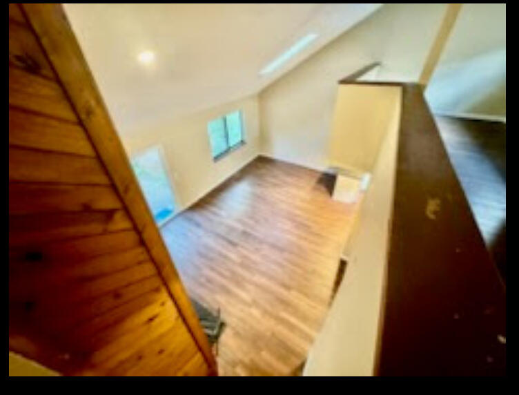 616 Mountain View Way