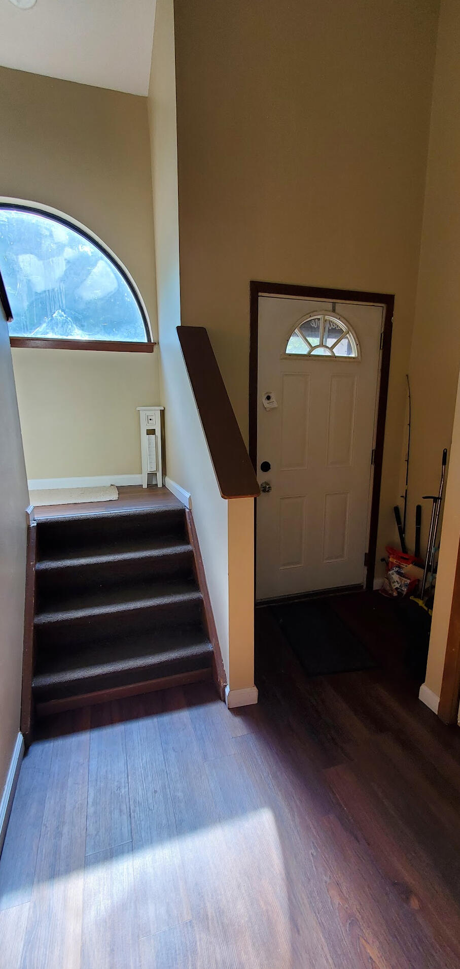 616 Mountain View Way