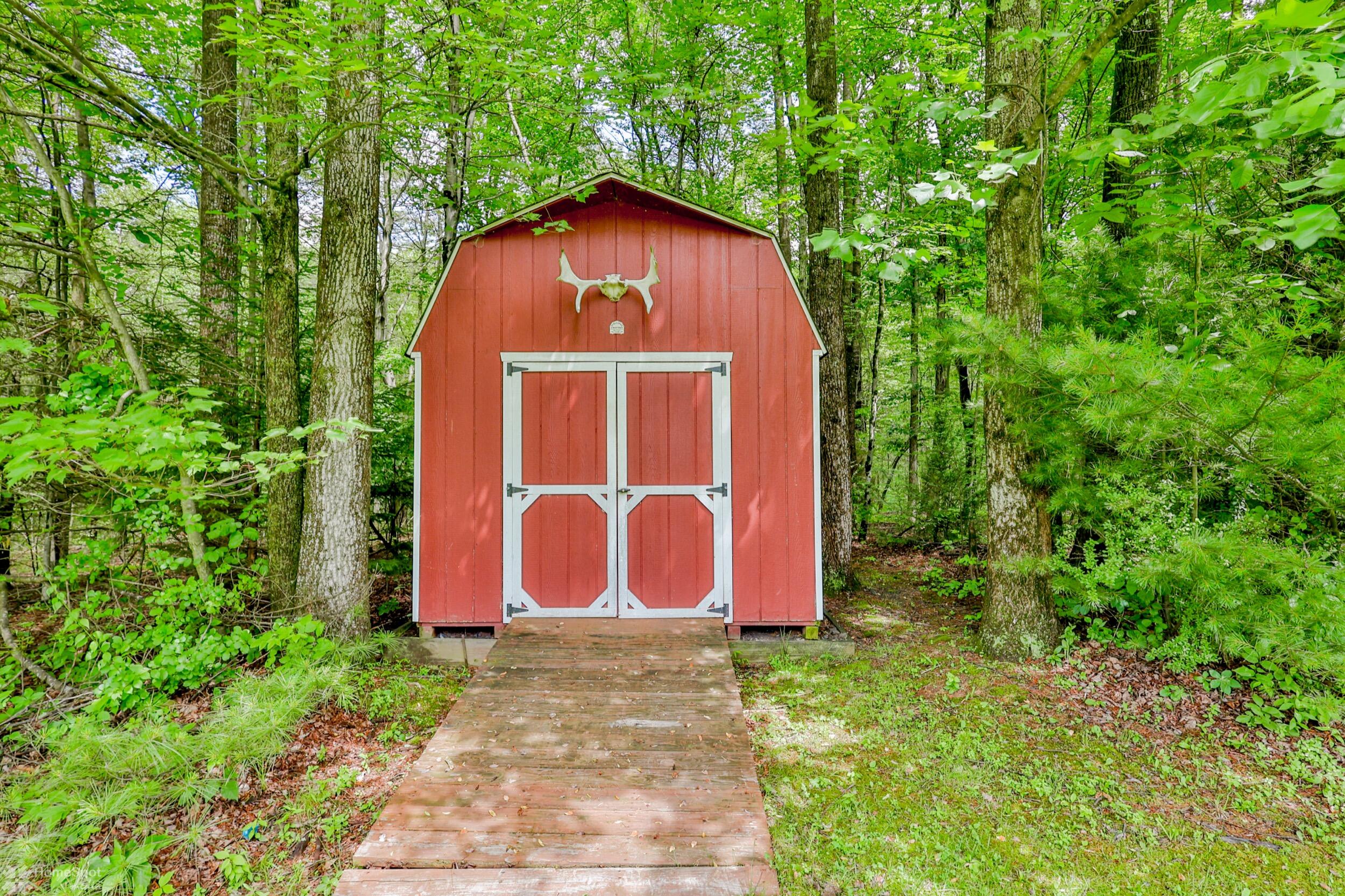142 Hickory Lane