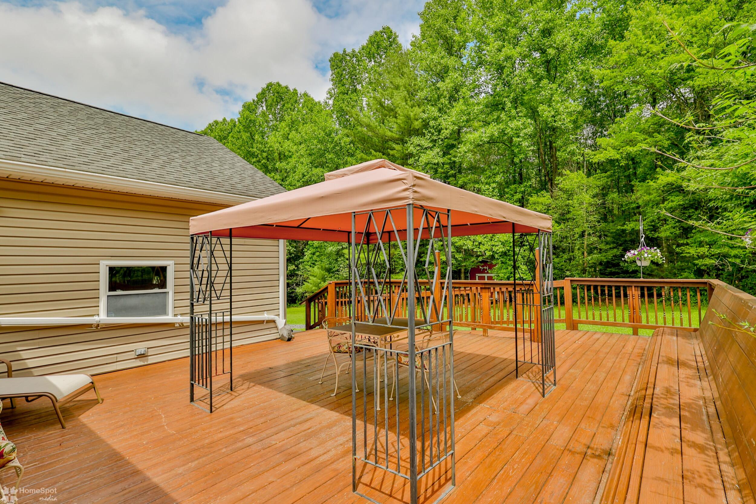 142 Hickory Lane