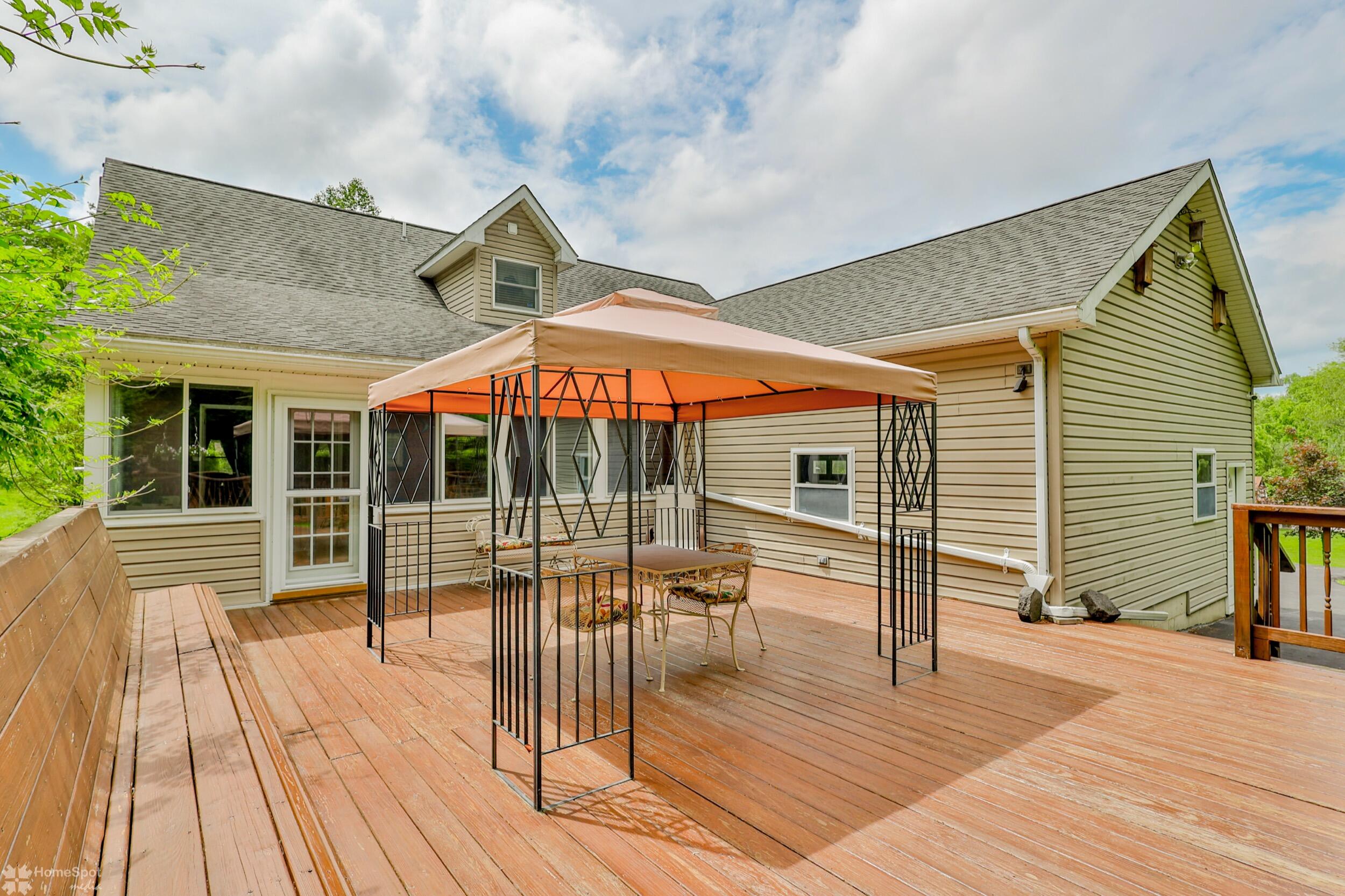 142 Hickory Lane
