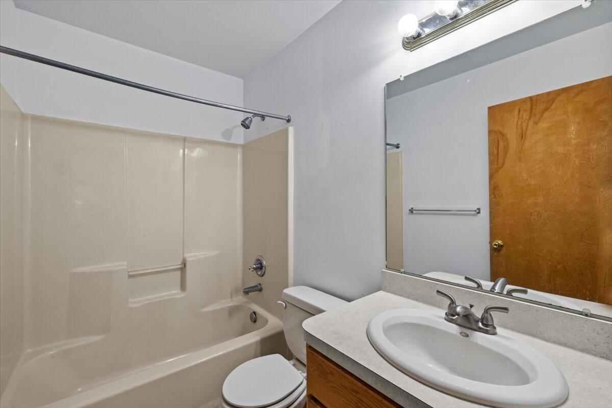 555 Whippoorwill Drive