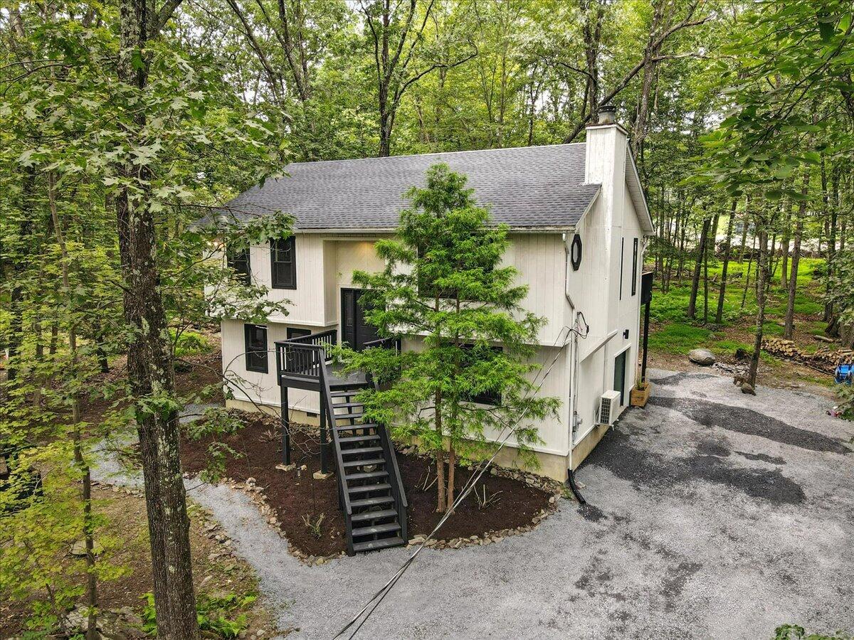 754 Clubhouse Drive