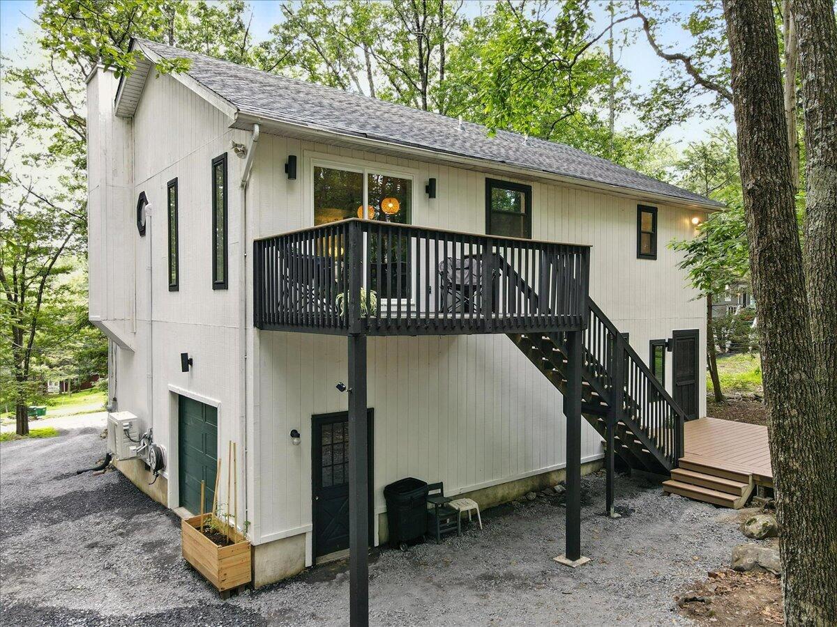 754 Clubhouse Drive
