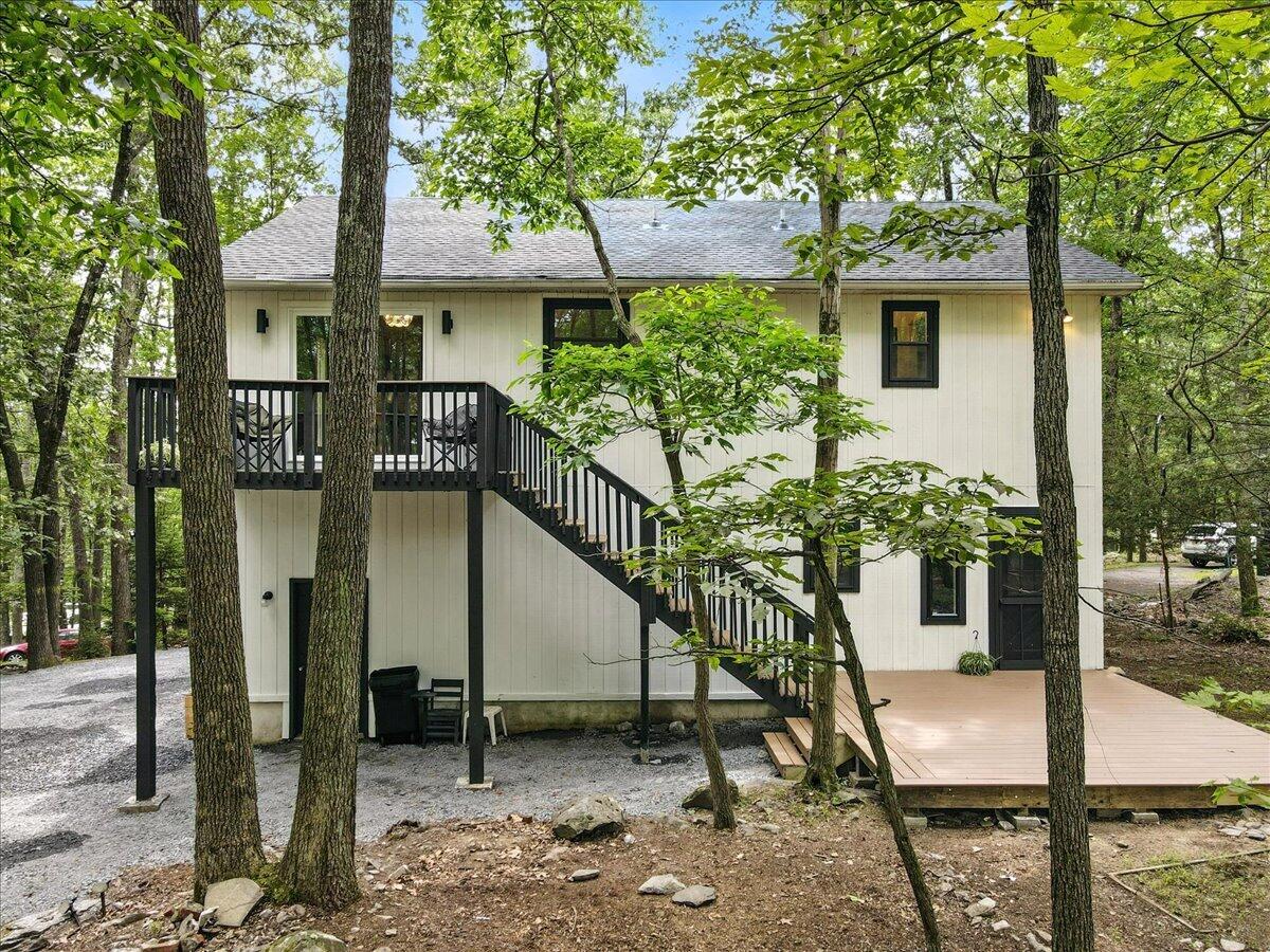 754 Clubhouse Drive